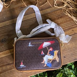 Michael Kors Brown Logo and Beach Club-print Crossbody Bag ☀️🏝🐚